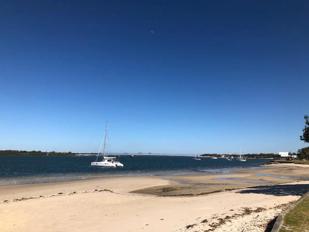 ***  Bribie Island Hotel Bellara Australia