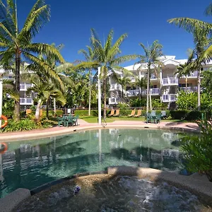 cairns-beach-resort.cairnshotels4all.com/